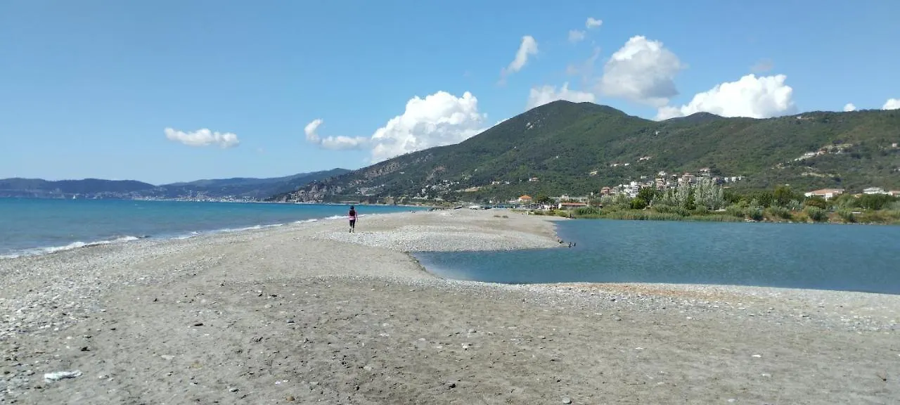 Alloggio Gallinara A Due Passi Dal Mare Ad Albenga In Liguria 0*,  Itálie