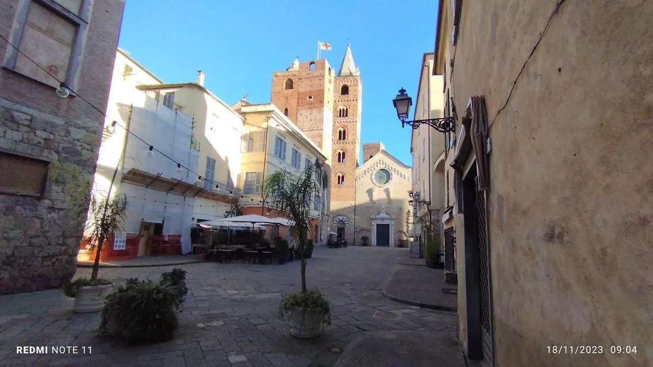 Apartment Alloggio Gallinara A Due Passi Dal Mare Ad Albenga In Liguria