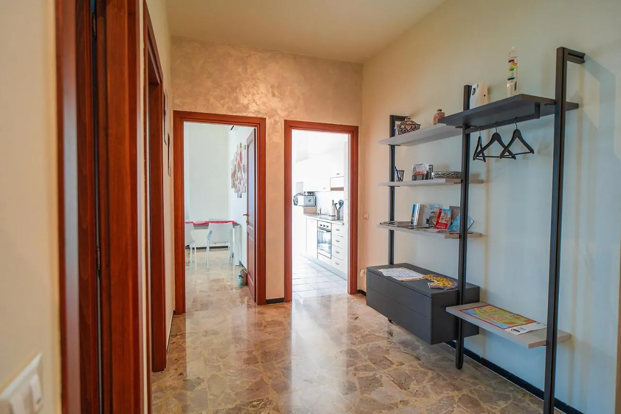 Apartment Alloggio Gallinara A Due Passi Dal Mare Ad Albenga In Liguria